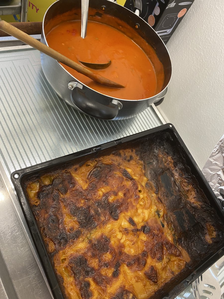 SFiCEFoundation's tweet photo. Brrr... It's cold outside, but we have a solution. Come to our social café for a 3-course meal made from surplus food donations.

Meals and drinks are free - unless you'd like to donate of course. SFiCE is here in to relieve the pressure of food poverty in Nottingham😊 https://t.co/pYGUPCLhtD
