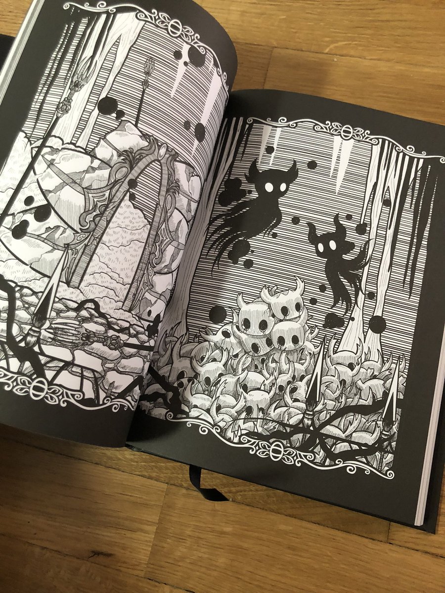 Atlas645's tweet photo. hoy por fin me ha llegado esta maravilla de parte de @GamesTribune 
no puedo explicar con palabras la absoluta pasada que es el libro. me ha alegrado el día https://t.co/EcAkyj8n2s