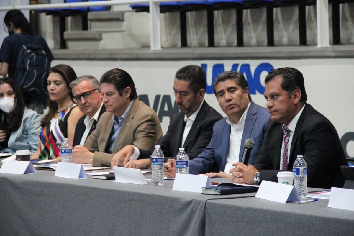 CmicMichoacan's tweet photo. Morelia nos requiere a todas y todos para seguir construyendo un mejor municipio; dando seguimiento a la agenda ciudadana "Por un bien Común, Morelia Unida", nuestro Vpdte. de Enlace de Gobierno y Legislativo 
Mauricio Villaseñor asistió a un encuentro para conocer su avance. https://t.co/ppu7YKMwMl