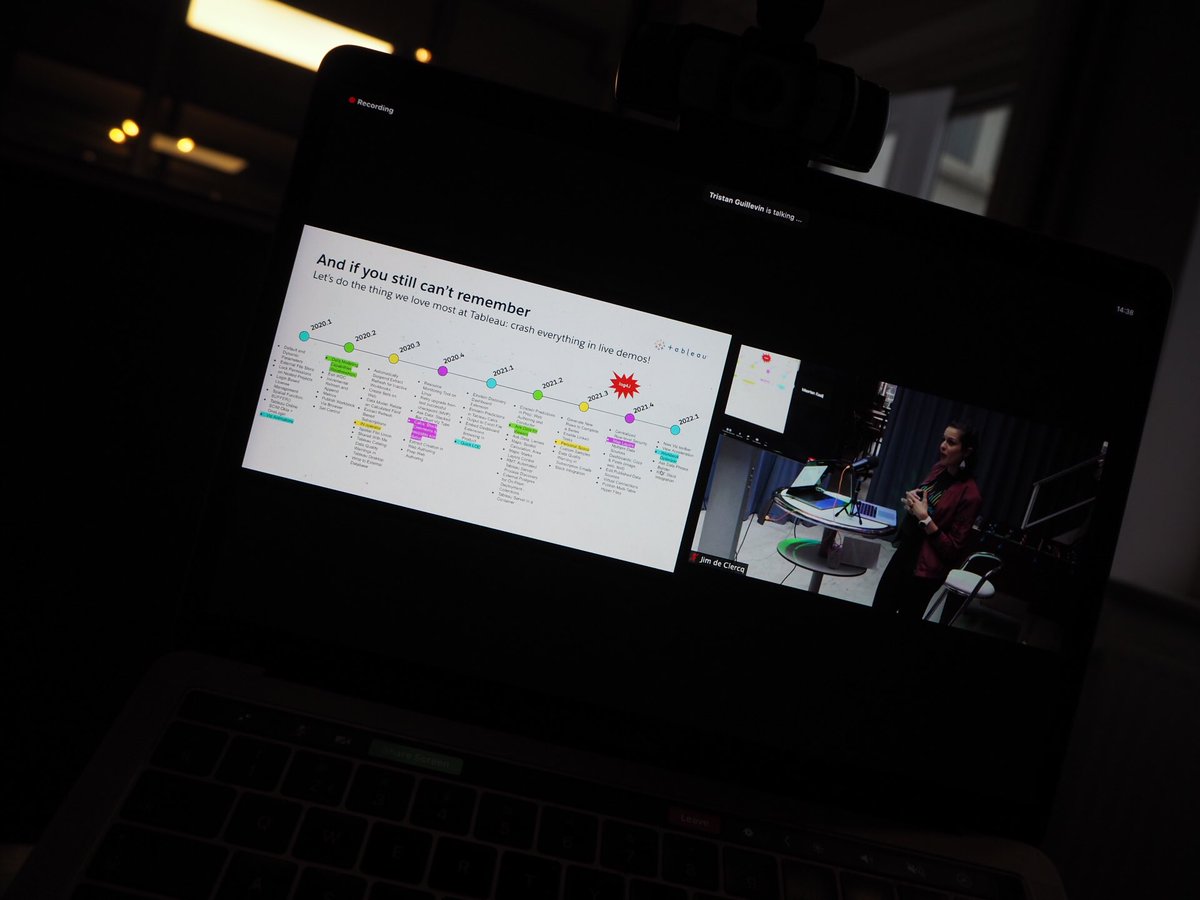 It’s Rachel Costa <a href="/Desinvisibles/">Rachel Costa</a> 😍 talking us trough everything that happened the past two years <a href="/tableau/">Tableau</a> related 🔥 
<a href="/NL_TUG/">NLTUG</a>