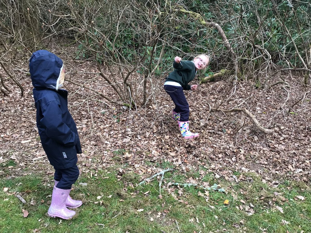 EmbleyHampshire's tweet photo. Reception and KS1 pupils have had fun on an Easter Egg hunt this afternoon. They searched for eggs in our grounds before swapping them for chocolate ones back at @EmbleyPrep - save some for us! 😋 #Embley #EmbleyPrep #Easter #EasterEgg #EasterEggHunt https://t.co/NQe7U3J84p