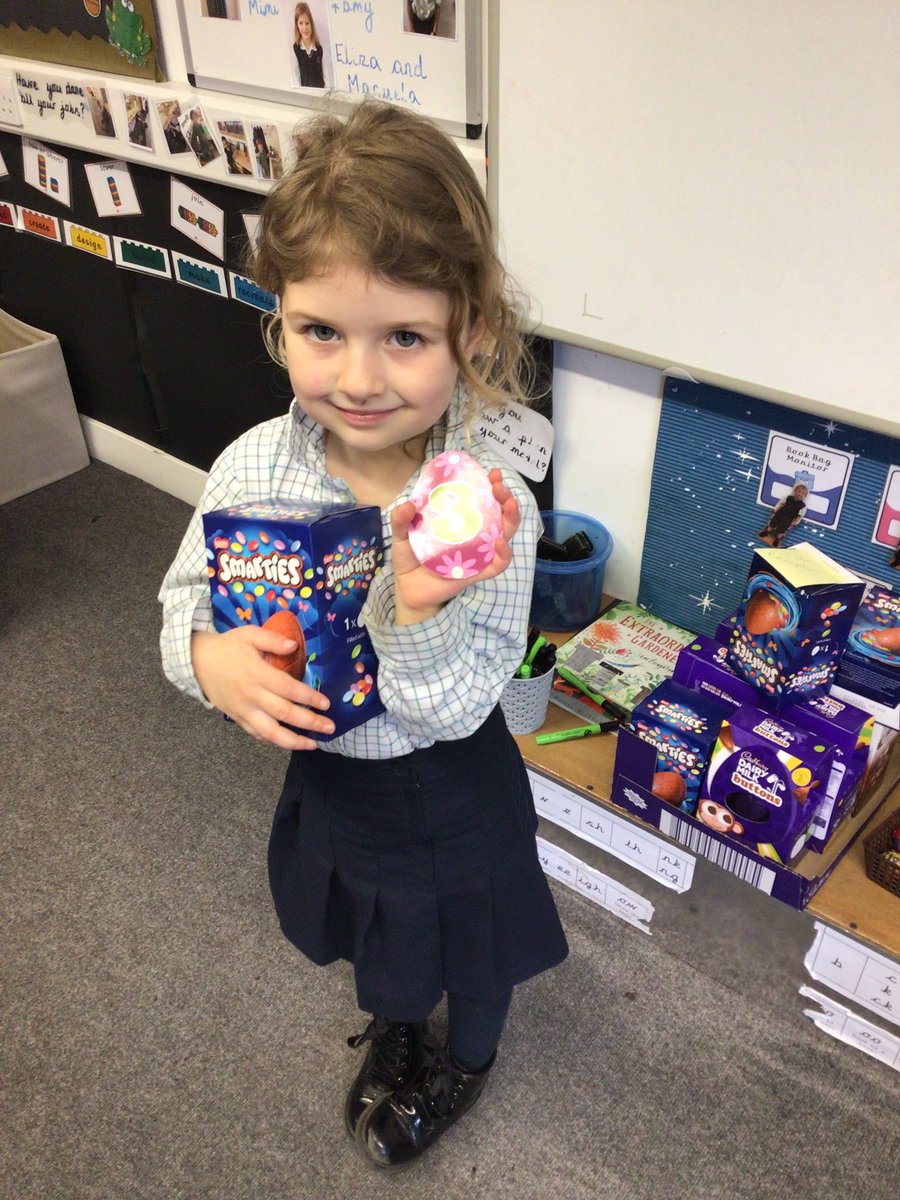 EmbleyHampshire's tweet photo. Reception and KS1 pupils have had fun on an Easter Egg hunt this afternoon. They searched for eggs in our grounds before swapping them for chocolate ones back at @EmbleyPrep - save some for us! 😋 #Embley #EmbleyPrep #Easter #EasterEgg #EasterEggHunt https://t.co/NQe7U3J84p