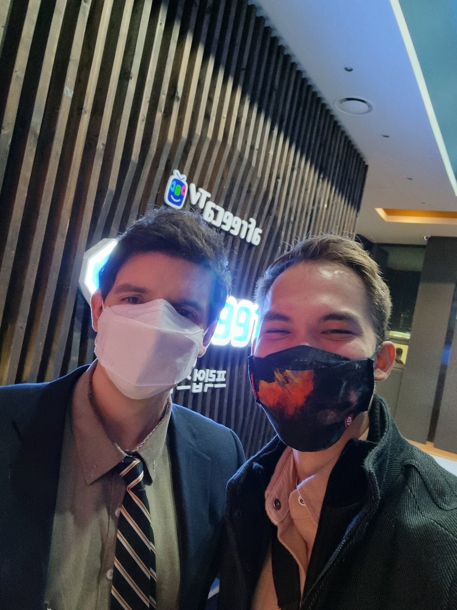 Sadly, didn't get to hold a mini whiteboard on livestream cos no live audience tdy! but still snapped a selfie with the OGs! 
<a href="/CallMeTasteless/">Nick Plott</a> had to rush off tho 
T.T  

Was holding my breath they still rmb me tbh otherwise Mr.producer ssi would've just sent me omw 🤣🤣 #GSL