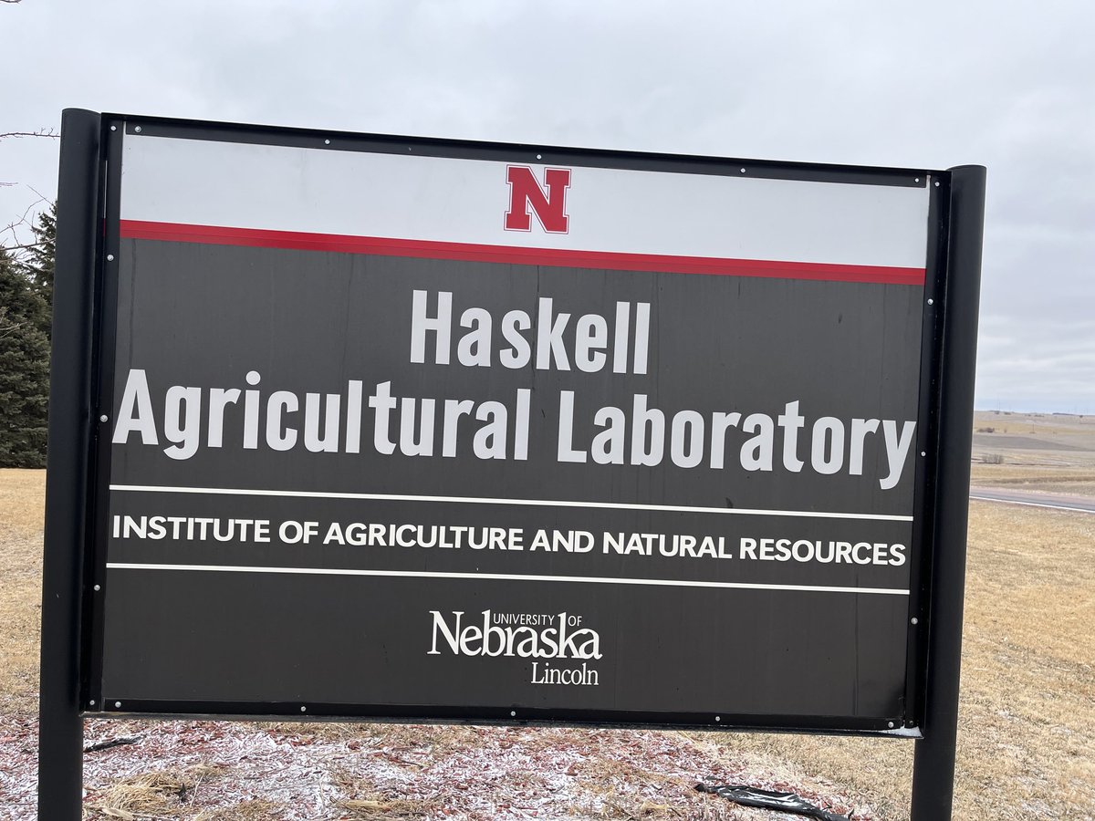 ChasStoltenow's tweet photo. #DrCOTR Dixon county and Haskell lab. Cold day, warm people. https://t.co/ftHnZ0yVjD