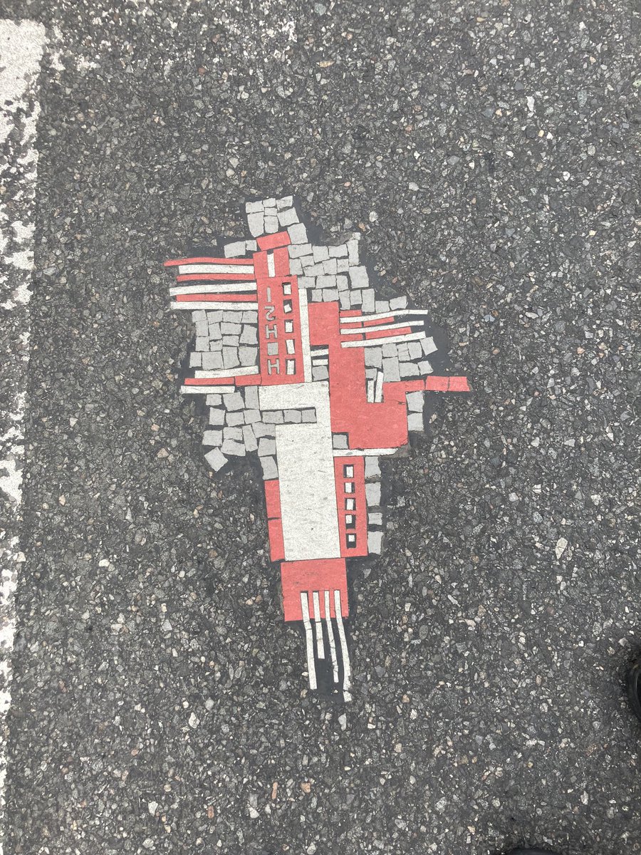 AdamBumas's tweet photo. #ToynbeeTile, Rivington St., overcast morning https://t.co/3t3hcB4rg2
