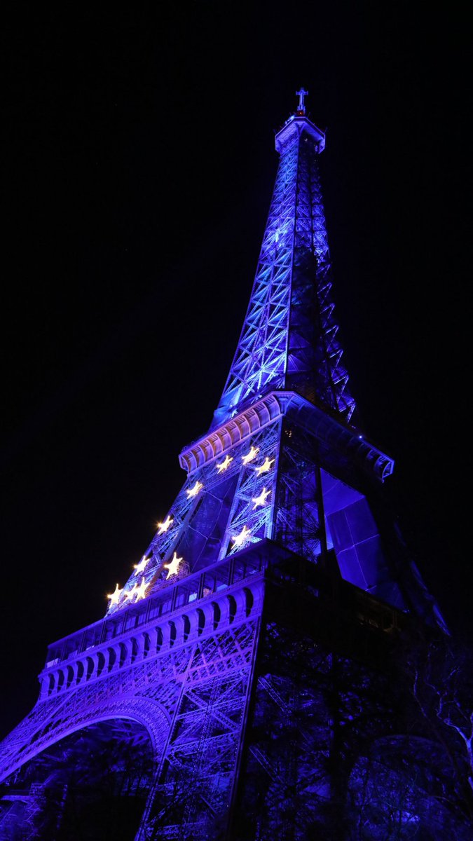 133 years ago today, Gustave Eiffel completed, inaugurated and raised the 🇫🇷 flag over <a href="/LaTourEiffel/">La tour Eiffel</a>. 

Since 1889, the tower has become an emblem of our capital city and has worn more than just our national banner 🇺🇦🇪🇺.