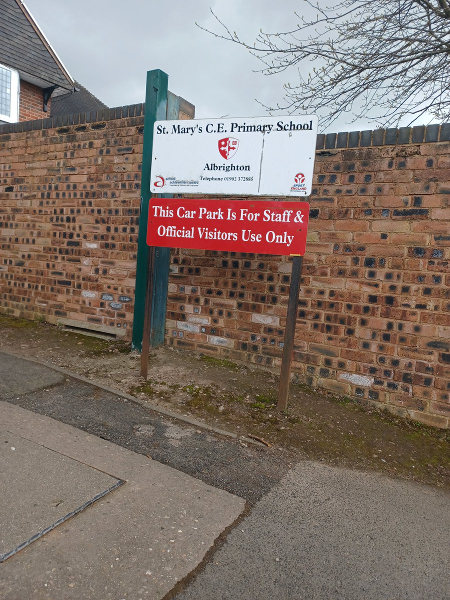 ShifnalCops's tweet photo. #allinorder
We  have been at St Mary's primary in Albrighton this afternoon for safer outside schools patrol,no issues to report of apart from some cold little faces. https://t.co/DzK0VIuIGA