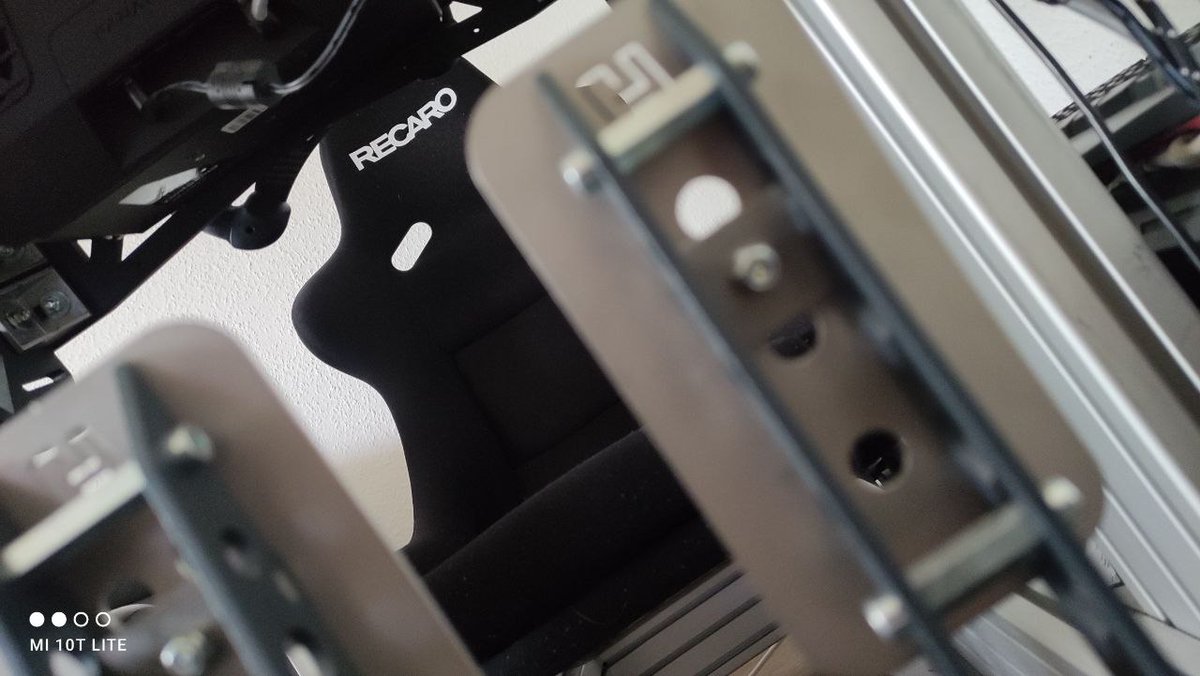 ABiRacer's tweet photo. Can't wait to get back into my @recaroauto Pole Position seat! 🏎️ It's the most comfortable I've ever felt in a racing seat without a doubt. 

Thanks to @recaroauto and @WilliamsEsports for providing this seat! 💪Get your own today: https://t.co/NHcUEtmdPw 

#WilliamsEsports https://t.co/bCQZBYaf2r