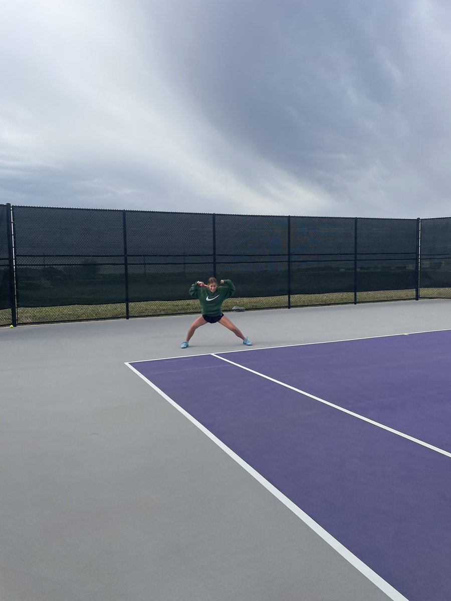 CardinalTennis1's tweet photo. Look at all these cardinals warming up for DISTRICT CHAMPIONSHIP MATCHES!!! #RedRed #TeamMelissa https://t.co/VvG43WHMlq