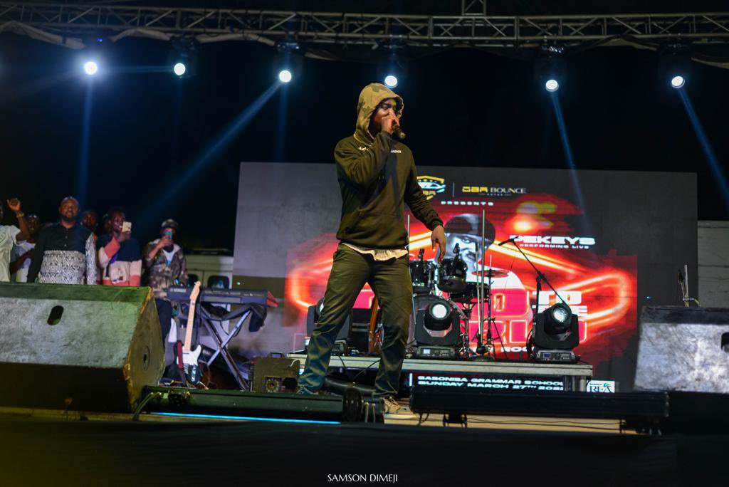 thecreat1ves's tweet photo. Pekeys performing live at #OjoToTheWorld: Back To My Roots! 🔥🔥🔥

#CreativeOnes #Pekeys #SaboOniba https://t.co/CTYhgn0gGl