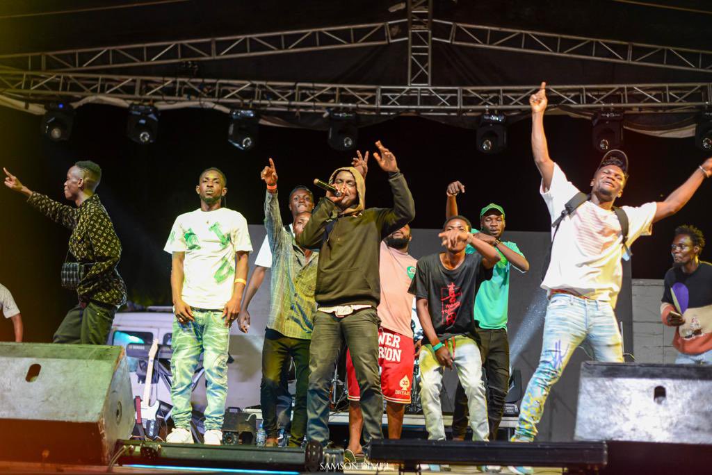 thecreat1ves's tweet photo. Pekeys performing live at #OjoToTheWorld: Back To My Roots! 🔥🔥🔥

#CreativeOnes #Pekeys #SaboOniba https://t.co/CTYhgn0gGl