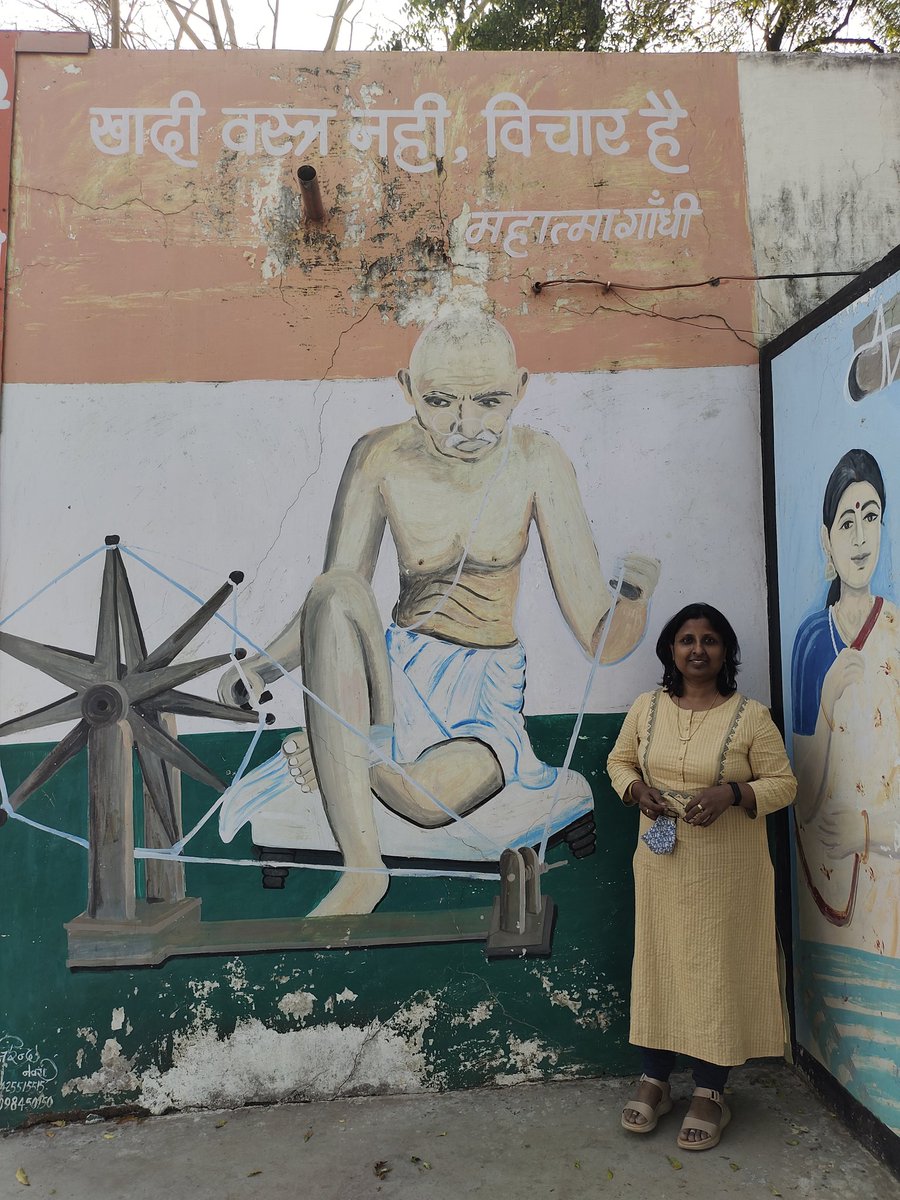 birajakabi's tweet photo. Like the caption khadi bastra nahin ek bichar hai. (Khadi is not just a cloth but an ideology). #LoveForHandloom #Khadi https://t.co/DzwgpH0fKs