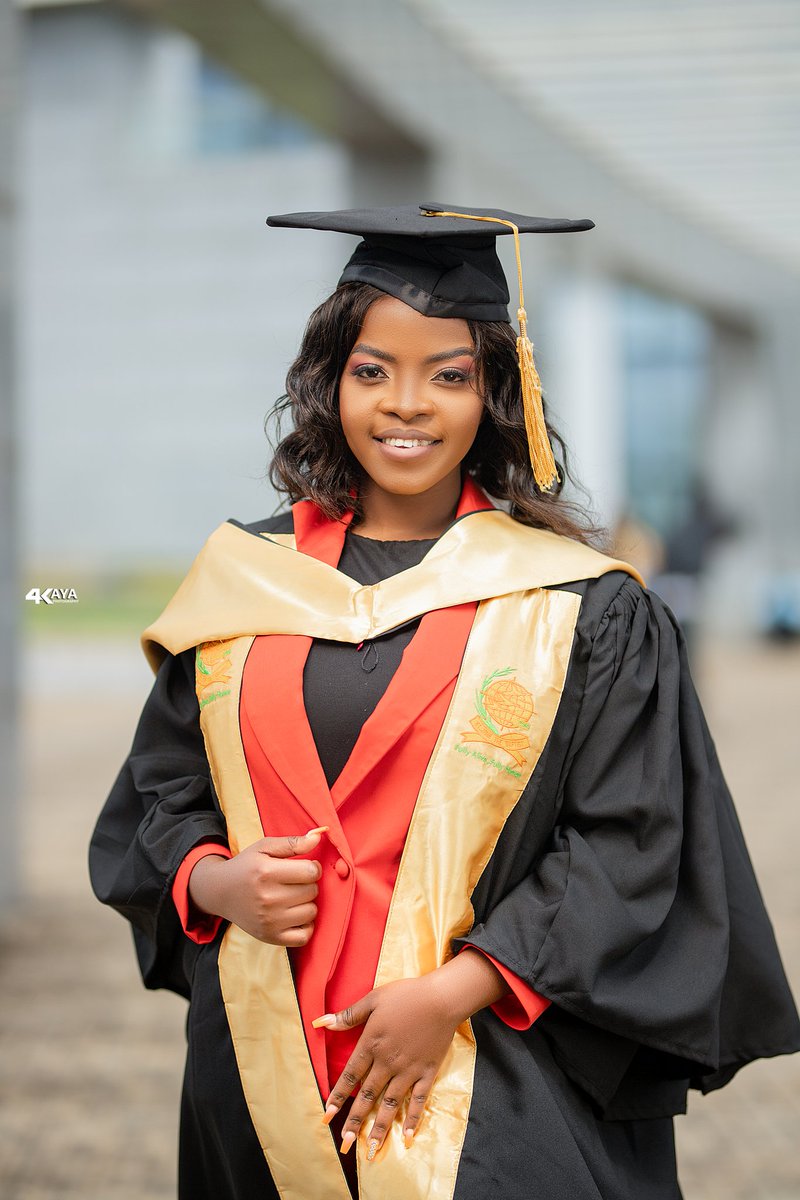 MaggieAyanda's tweet photo. A degree Hotter 🥺🔥👅 https://t.co/Kb8RqgBwb2
