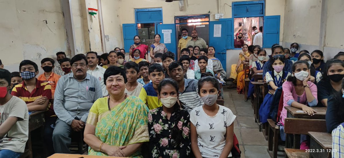 LavekarBharati's tweet photo. Donated Latest Digital Projector with Inbuilt Computer Applications, Screen With #E-learning #Educational_Software to ज्ञानसागर मराठी विद्यालय at Behrambaug, #Versova_Vidhansabha. Also Present were Corporator Yogiraj Dabhadkar & Corporator Ranjana Patil. https://t.co/zr9gQgLTjZ