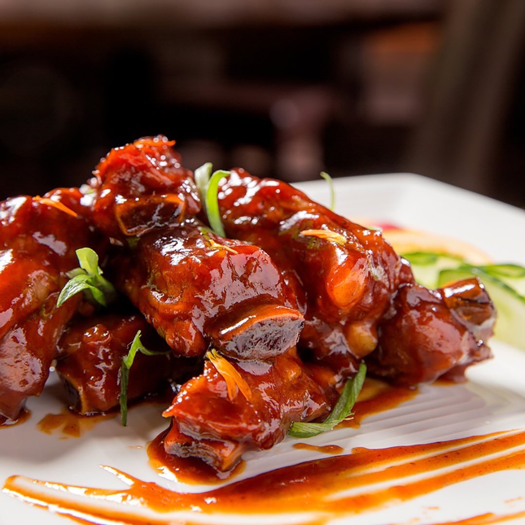robothouseOKC's tweet photo. We had a blast researching Chinese history to craft as authentic an approach as possible. Coupled with gorgeous @SimonHurstPhoto food photography, our experience with Kwan’s Kitchen was a truly rewarding journey. #robothouse #okcdesign #elevateyourbrand https://t.co/HlOv4gNubw