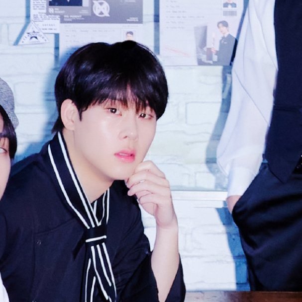 joohoneysite's tweet photo. HIMMMMMMM #주헌 #JOOHEON #JOOHONEY https://t.co/HhuVF46uCn