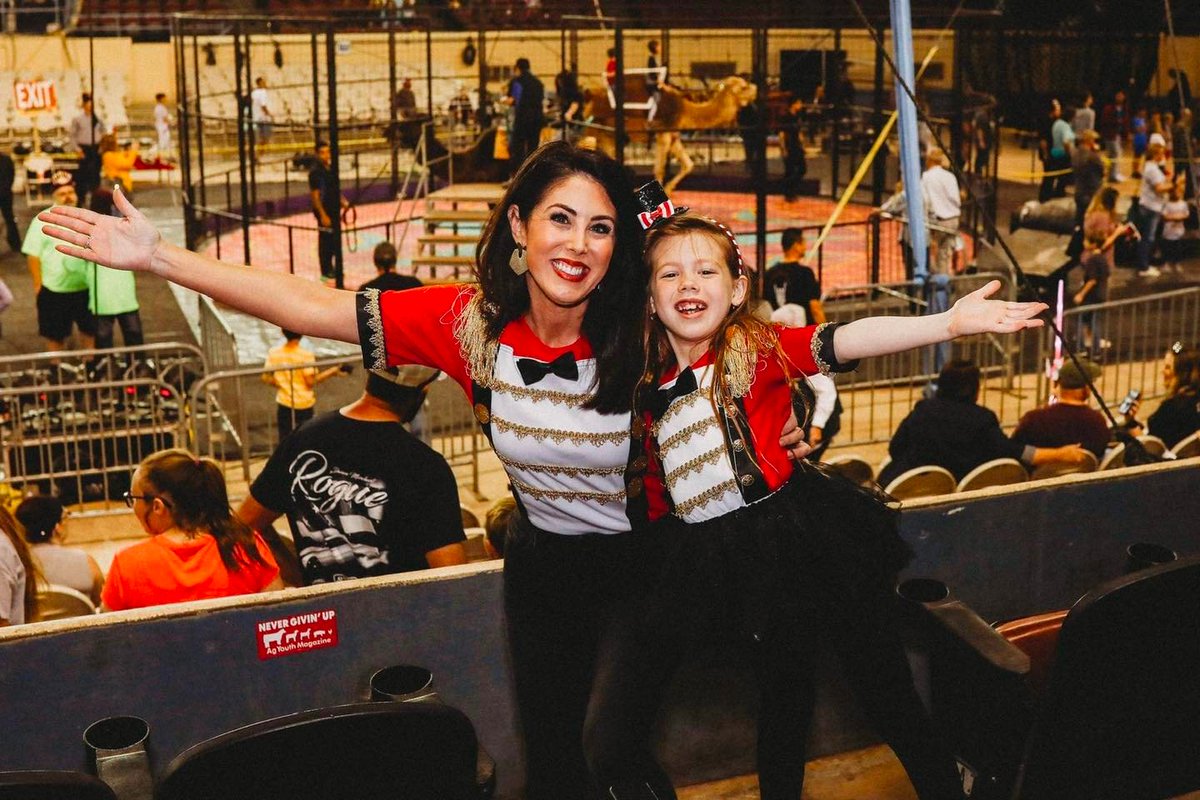 ConsumerGirl's tweet photo. I had such fun being the guest ringmaster at the Shrine Circus! 

Harlow joined me as my mini ringmaster ❤️ She loves being on stage and we both knew we wanted to look the part. 

So I turned our plain red shirts into our ringmaster outfits 🎪 https://t.co/pE4bWADFAu