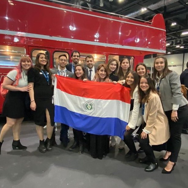 UKinParaguay's tweet photo. Nuestros becarios 🇵🇾 #Chevening, quienes se encuentran estudiando en 🇬🇧 tuvieron la oportunidad de reunirse con más de 1600 futuros líderes de 115 países en la #CheveningSummit, un encuentro de integración y capacitación.
📷: Andrea Ferreira y Germán Barreto https://t.co/2maygl8jn6