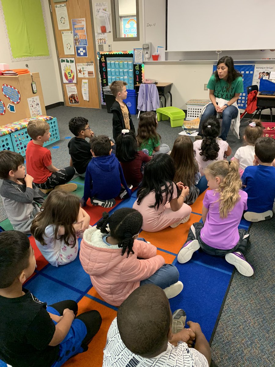 joblingsjrs's tweet photo. Thank you @MargoWarne for coming to teach a guidance lesson!! The students loved having you 💕 https://t.co/eiF4pQVVju