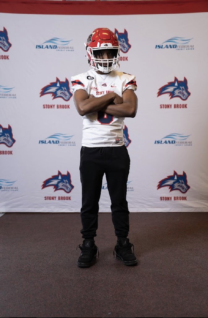 I want to thank <a href="/CoachMartinoSBU/">Steven Martino</a> for inviting me to one of there Seawolves Saturdays.Glad to have opportunity to watch the Seawolves practice and check out the campus, it was an amazing experience really love the atmosphere out there.Go Seawolves <a href="/Coach_Hatch/">Patrick Hatch</a> <a href="/StonyBrookFB/">Stony Brook Football</a>