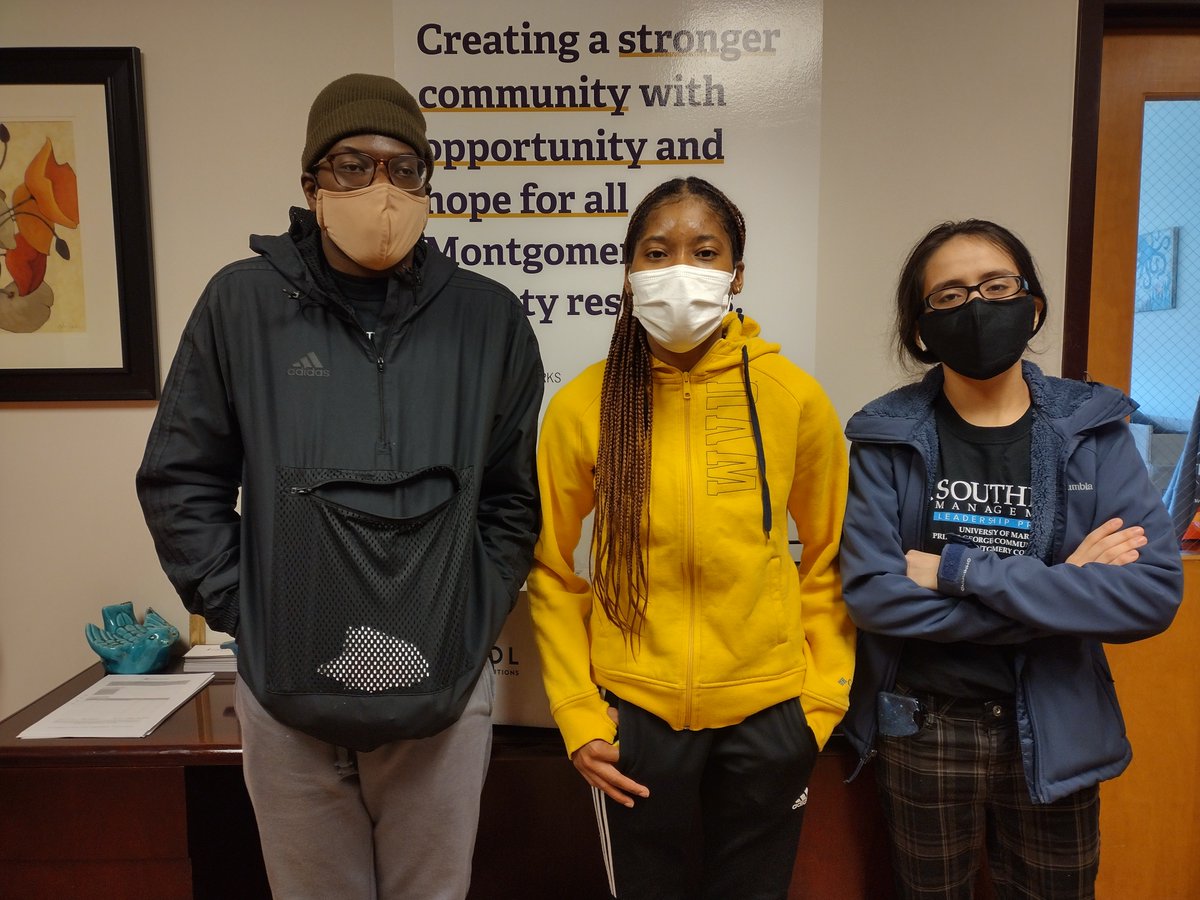 SMLPPGCC's tweet photo. The Southern Management Leadership Program students from Prince George's Community College and Montgomery College in Maryland volunteered this past Saturday at the Interfaith Works Clothing Center in Rockville, Maryland. #pgcc #SMLP #Leadership https://t.co/AP6JmGiIQn