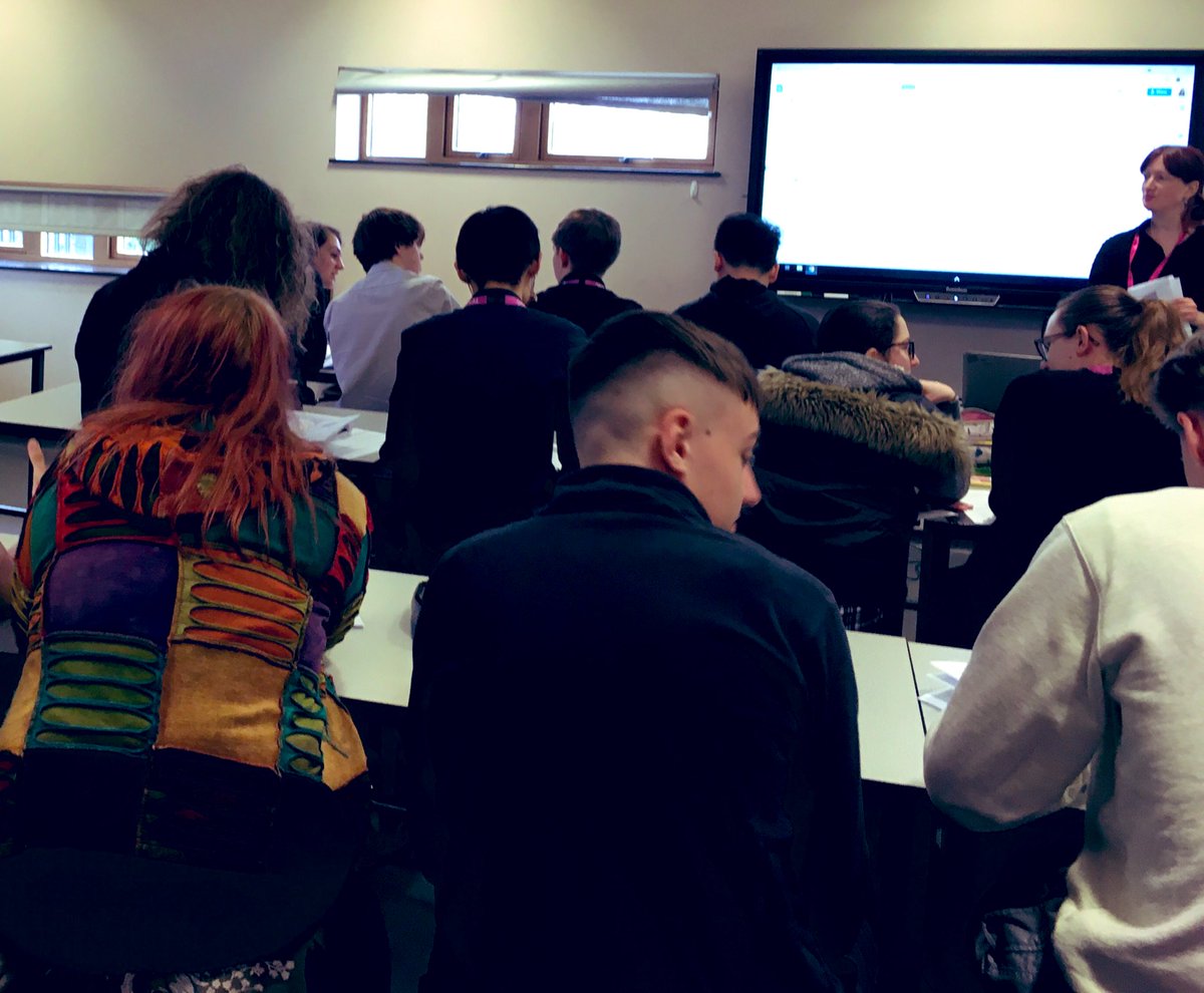 Huxlow's tweet photo. An experienced examiner from AQA came and provided tailored revision for Y12 &amp; Y13.  Genetics, statistics, photosynthesis, biological molecules &amp; mass transport were covered. Students worked hard &amp; were friendly &amp; interested. The examiner commented how engaged the students were. https://t.co/ETdTRM71ki