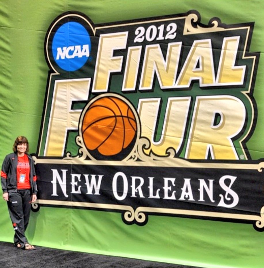 AlissaC's tweet image. Throwback Thursday to the 2012 #FinalFour in New Orleans. Not quite sure how it&apos;s been 10 years!