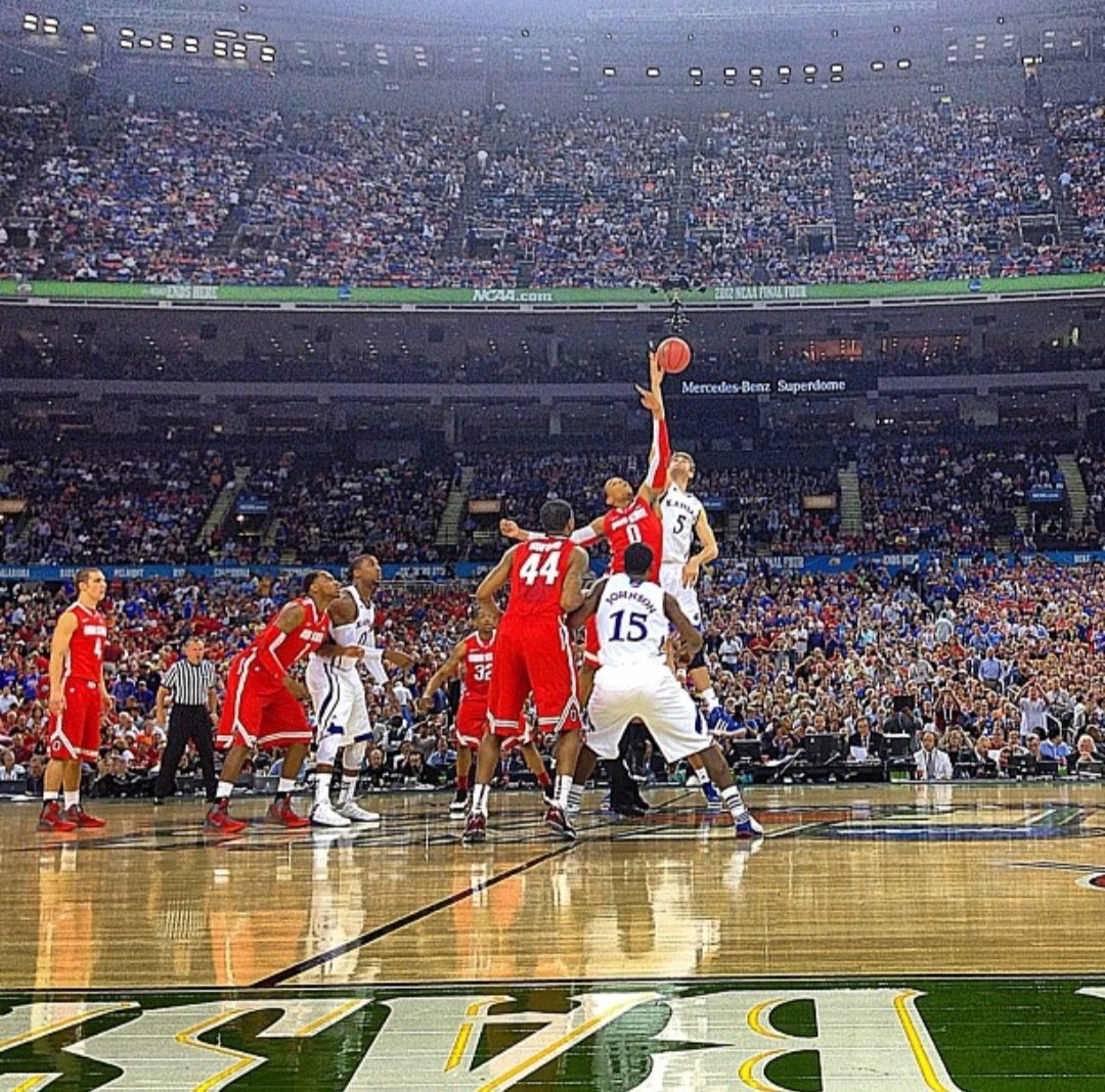 AlissaC's tweet image. Throwback Thursday to the 2012 #FinalFour in New Orleans. Not quite sure how it&apos;s been 10 years!