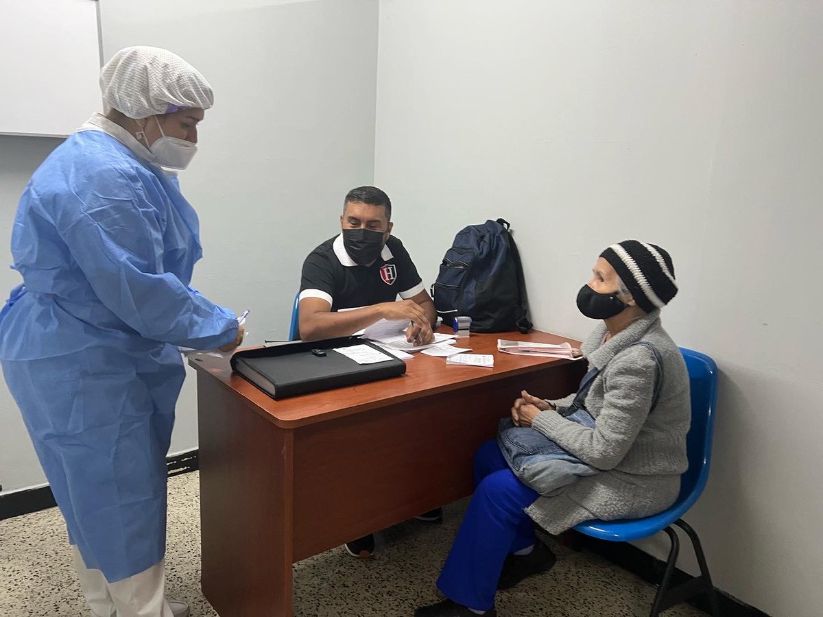 IVSSELCUARTEL's tweet photo. #Hoy | Nuestra consulta de Gineco-Obstetricia se encuentra activa de Lunes a Viernes brindando atención digna, óptima, y calidad con compromiso y amor a todas nuestras pacientes que acuden nuestro Centro @NicolasMaduro @MagaGutierrezV  
@ivssoficial #4MillonesYContando https://t.co/bhod20Bosh