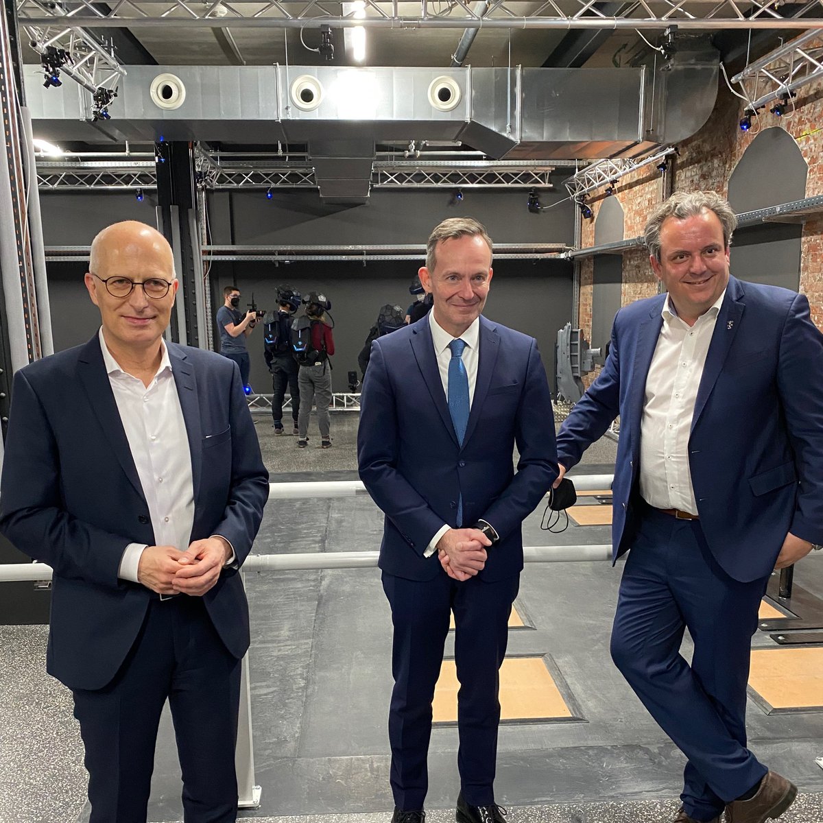 MichaelMack's tweet photo. #EuropaPark &amp; #MackNeXT meet #MiWuLa!
 
Es ist mir eine große Freude, @yullbe_official Pro &amp; Go heute im @MiWuLa mit dem Minister @Wissing, dem Bürgermeister von #Hamburg @TschenPe, und der Familie Braun zu eröffnen. Das absolute #VR Must-See in der schönen Speicherstadt! https://t.co/HJxb37cyVS