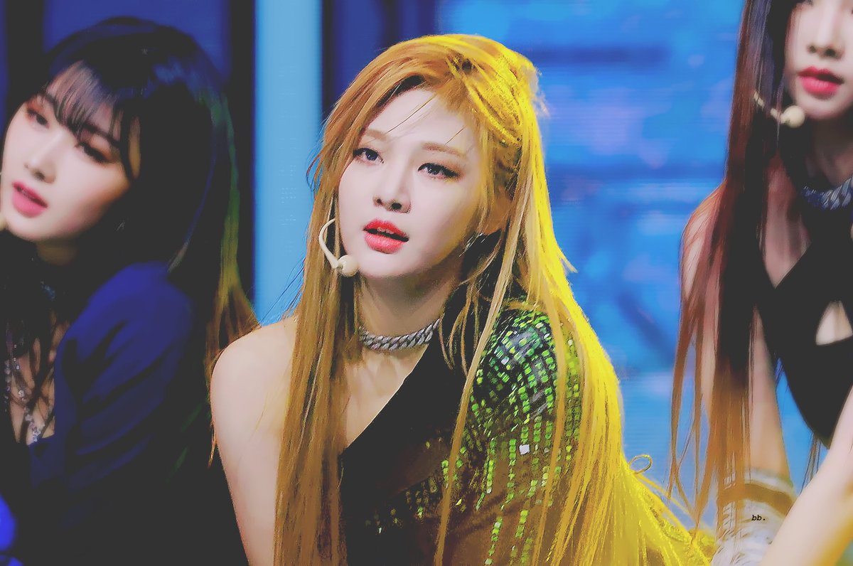 🐱🦋

#닝닝 #에스파 
#만우절 #AprilFoolsDay