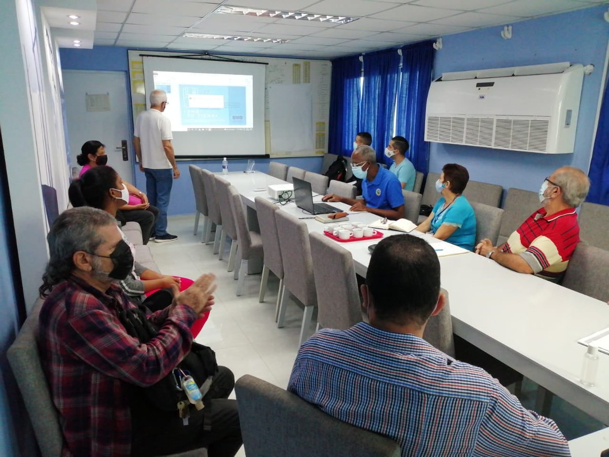 WFP_Cuba's tweet photo. 🤝Un equipo de #PMACuba participó en un intercambio de experiencias con especialistas del proyecto Cuenca Resiliente, 💦en implementación por parte de @CARE en la cuenca del río Cuyaguateje, Pinar del Río.
(Abrimos hilo) https://t.co/2wR8wTqJHS