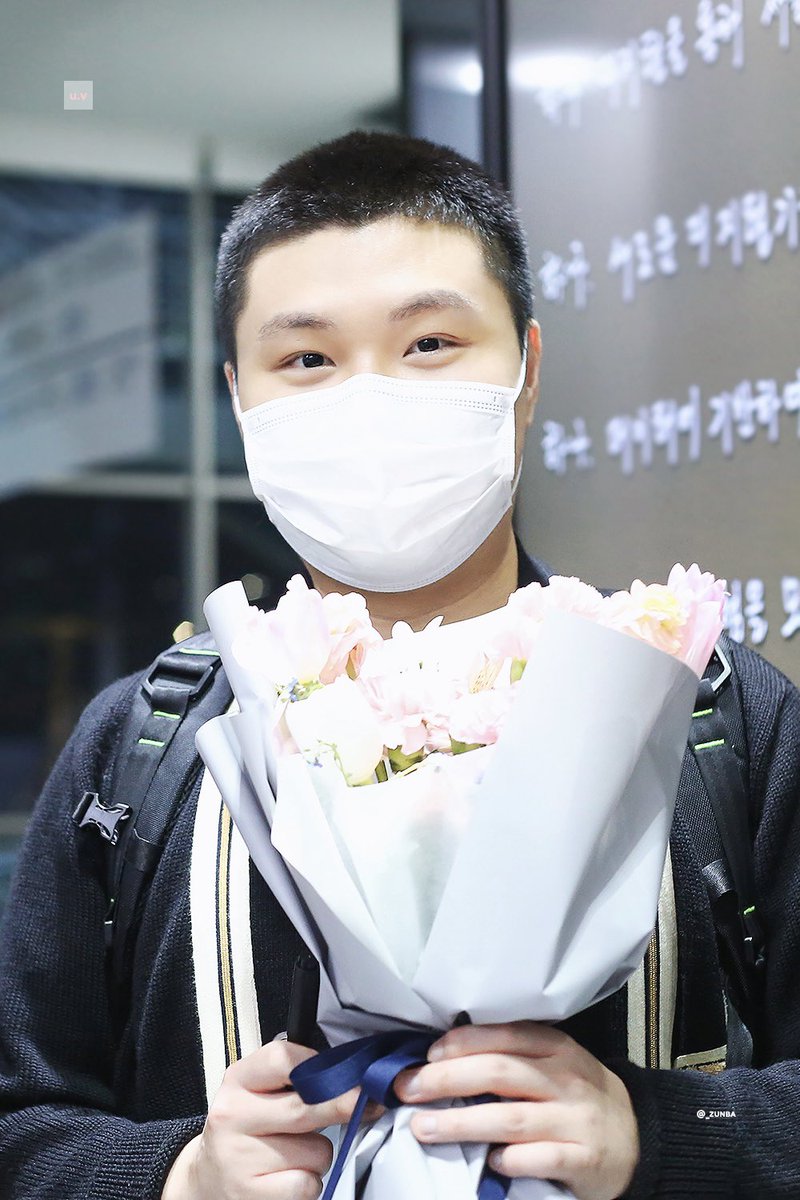 _zunba's tweet photo. 그짓말같은 준바 데뷔 2000일 🤗🎉 https://t.co/OZa8od80Uy
