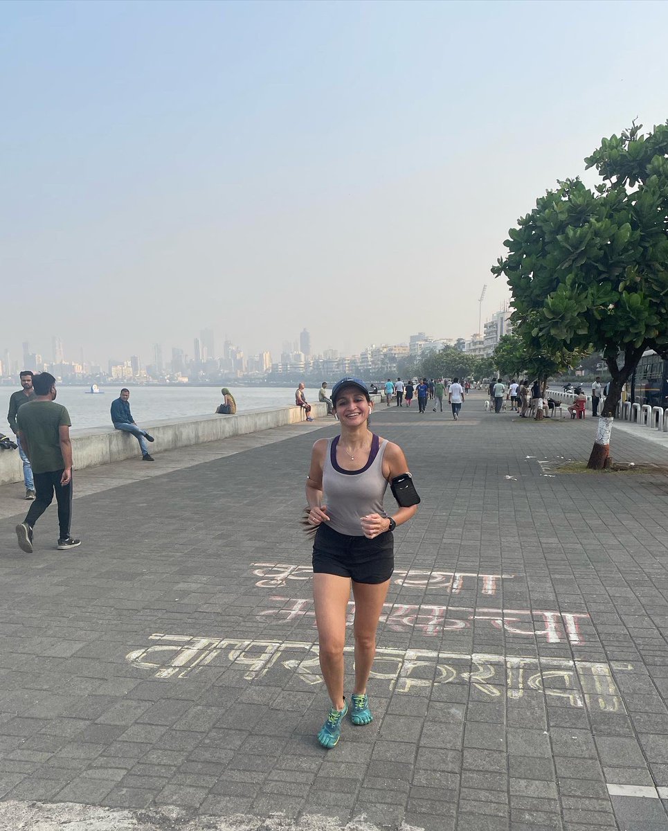 CoachMitushi's tweet photo. IF WE DON’T STOP EATING, ON A HOLIDAY, WE SHOULDN’T STOP EXERCISING EITHER!
Our body doesn’t understand the difference between workday &amp; holiday. It stores excess calories as fat &amp; builds muscles only if the muscles are challenged. Running is easiest thing one can do on a holiday https://t.co/rrIXm8oGwt