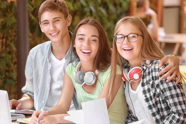 stlcamps's tweet photo. NEW in our camp guide: @CodeWizardsHQ coding camps for ages 8-18! Hands-on learning, highly customizable projects, programming concepts from your kids' favorite games + campers can build games and applications. Save $50 when you sign up by 5/1 https://t.co/y37dCWux0u https://t.co/ng2UQkF2fc