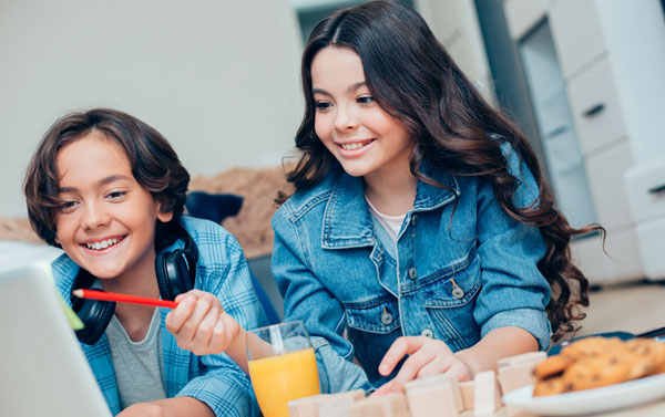 stlcamps's tweet photo. NEW in our camp guide: @CodeWizardsHQ coding camps for ages 8-18! Hands-on learning, highly customizable projects, programming concepts from your kids' favorite games + campers can build games and applications. Save $50 when you sign up by 5/1 https://t.co/y37dCWux0u https://t.co/ng2UQkF2fc
