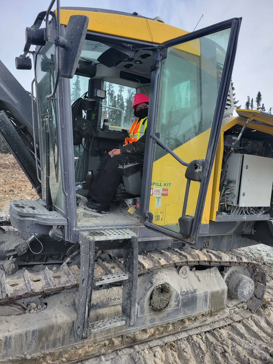 Big congratulations to the 7 women who completed our Blast Hole Drilling Program in York Landing as a part of the Manitoba Status of Women. 🎉 👷 #mbcs #TradeUpMB #blastholedrilling #yorklanding #manitobastatusofwomen