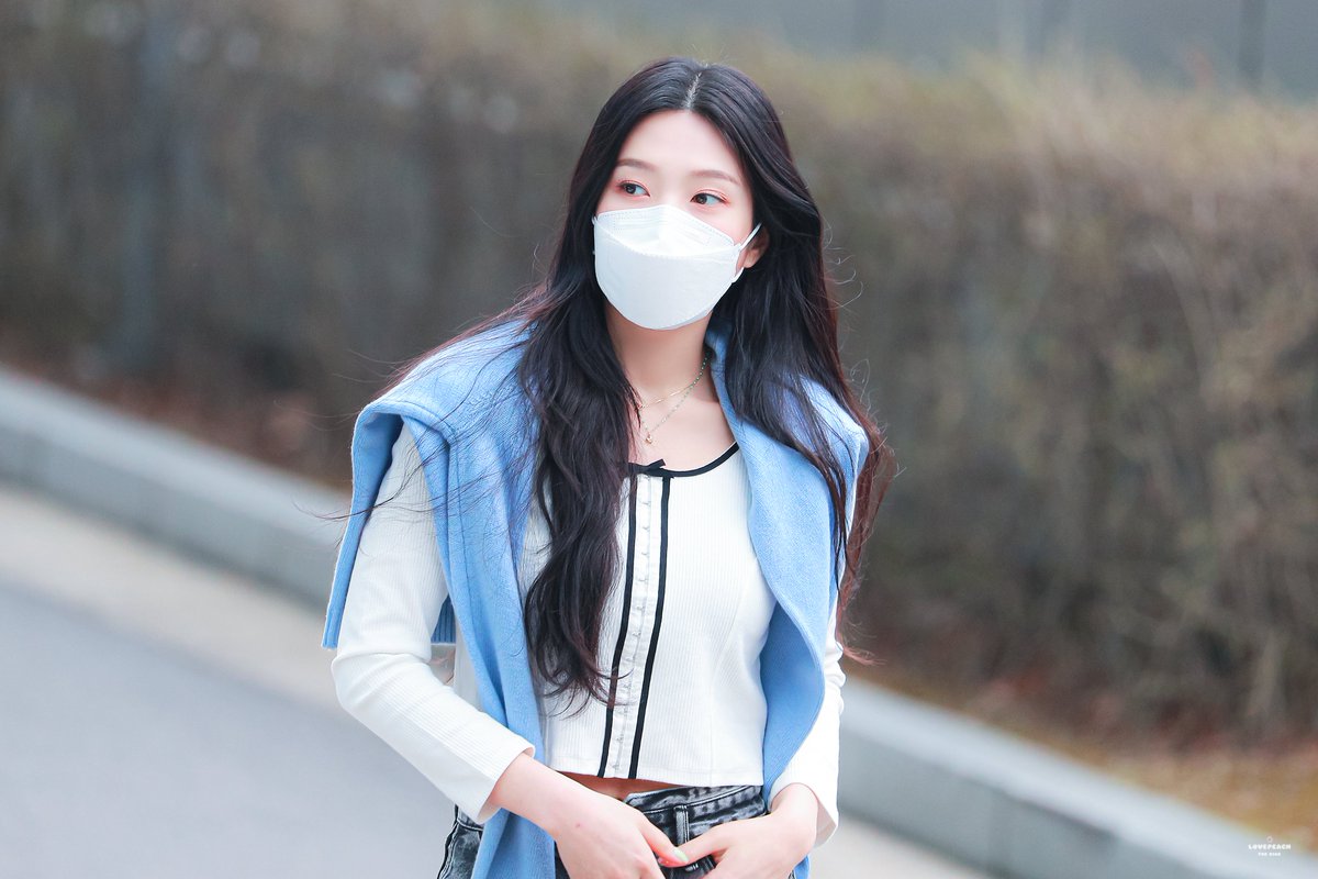 LOVEPEACH_98's tweet photo. 220324

#AprilFoolsDay 
#레드벨벳 #조이 https://t.co/lXn2UTirpT