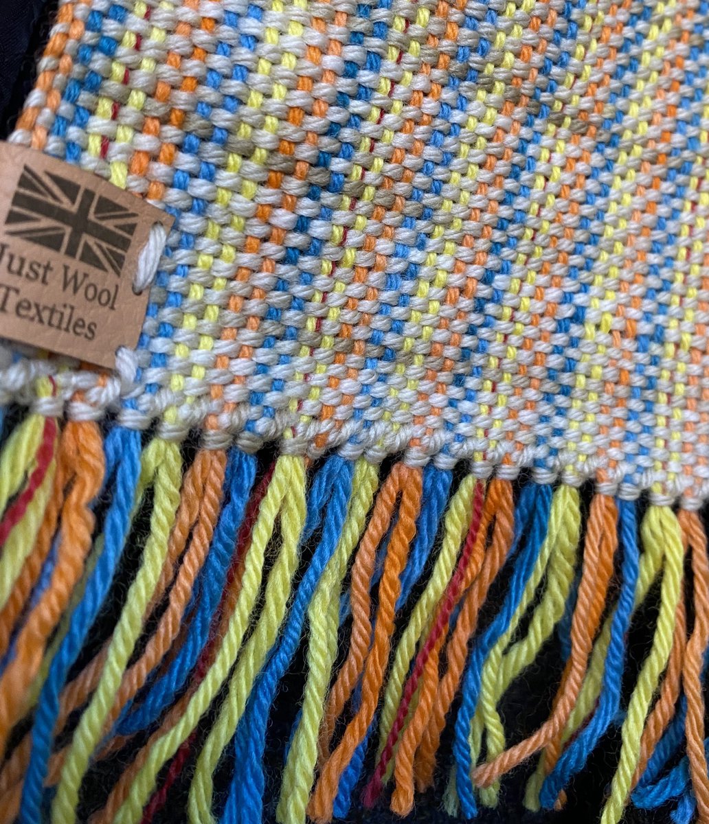 Justtextiles's tweet photo. I have to be honest, I’m not sure I like the result of my ‘random’ weave.
However, I can’t always get shades together as well as I’d like!
This is handwoven to neckwarmer sizing, ideal for changeable weather.
https://t.co/ZAgRzUqJ8O
#notalwaysperfect https://t.co/QTfeEessDg