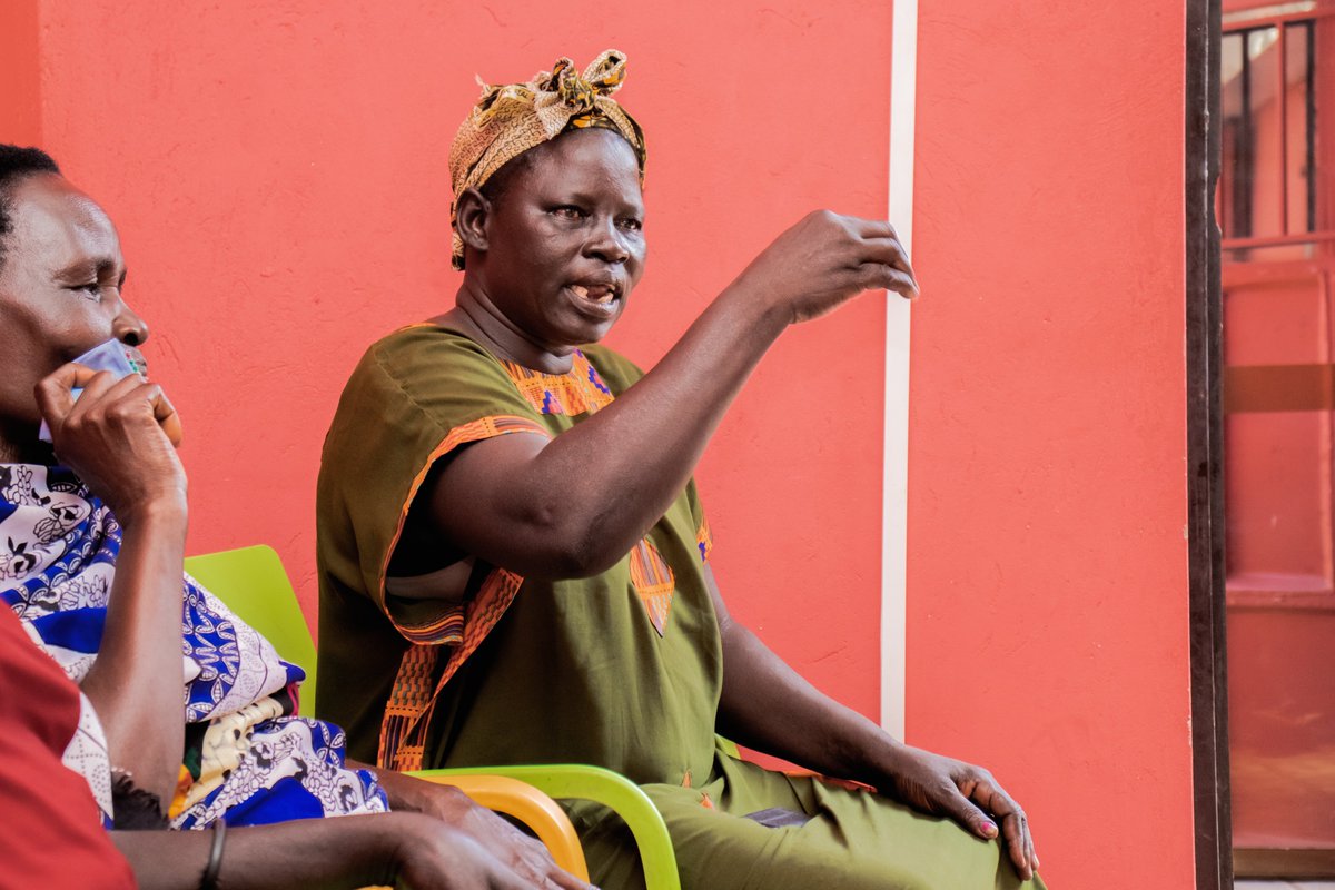 gogirlsictjuba's tweet photo. #SSOT, How should the local female #SSUD brewers continue to produce high-quality alcohol and ensure a constant supply to #gosanitizeLab? We exchanged ideas with @LabMboa virtually 2gether with chemistry experts, & brewers to find solns.@undpsouthsudan @intertwilight @weareGIG https://t.co/uVYXkEF6Qf