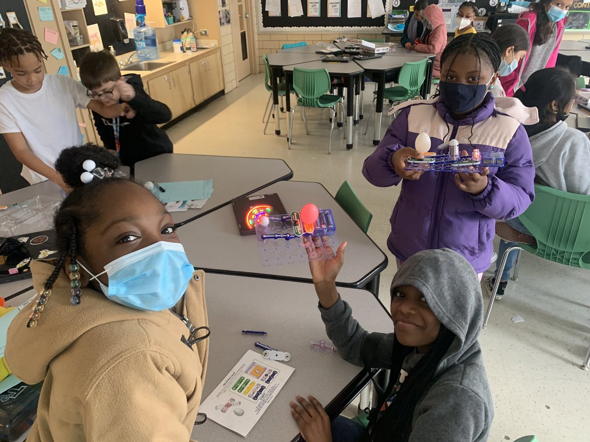 Courtney Stevenson tweet media