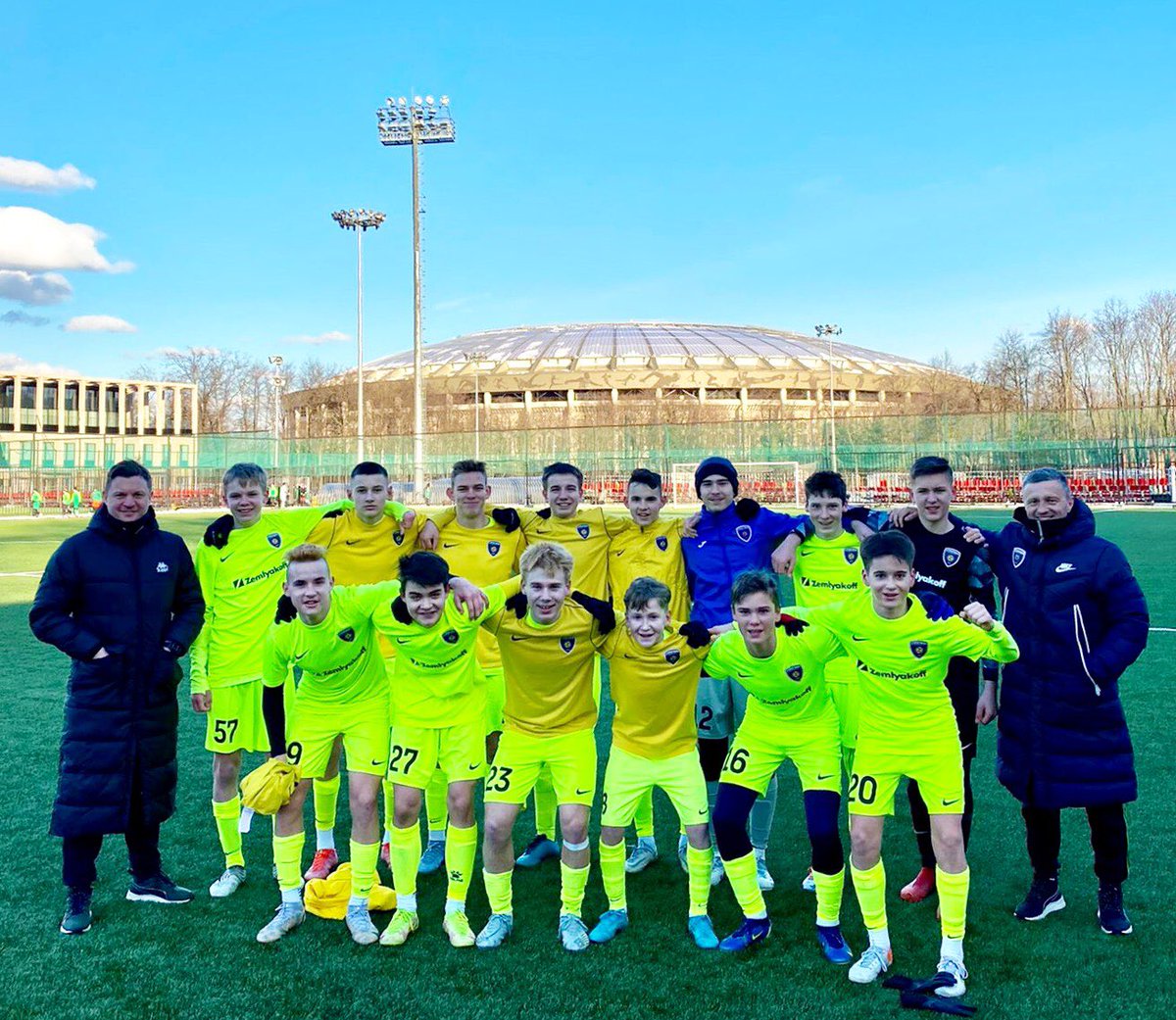strogino_school's tweet photo. #Строгино2007 уже ждёт не дождётся старта Летнего Первенства Москвы. Вчера в контрольном матче были обыграны сверстники из ФШМ. Каких ещё подвигов ждать от команды Алексея Румянцева в этом году? https://t.co/gpWlrTCRiR