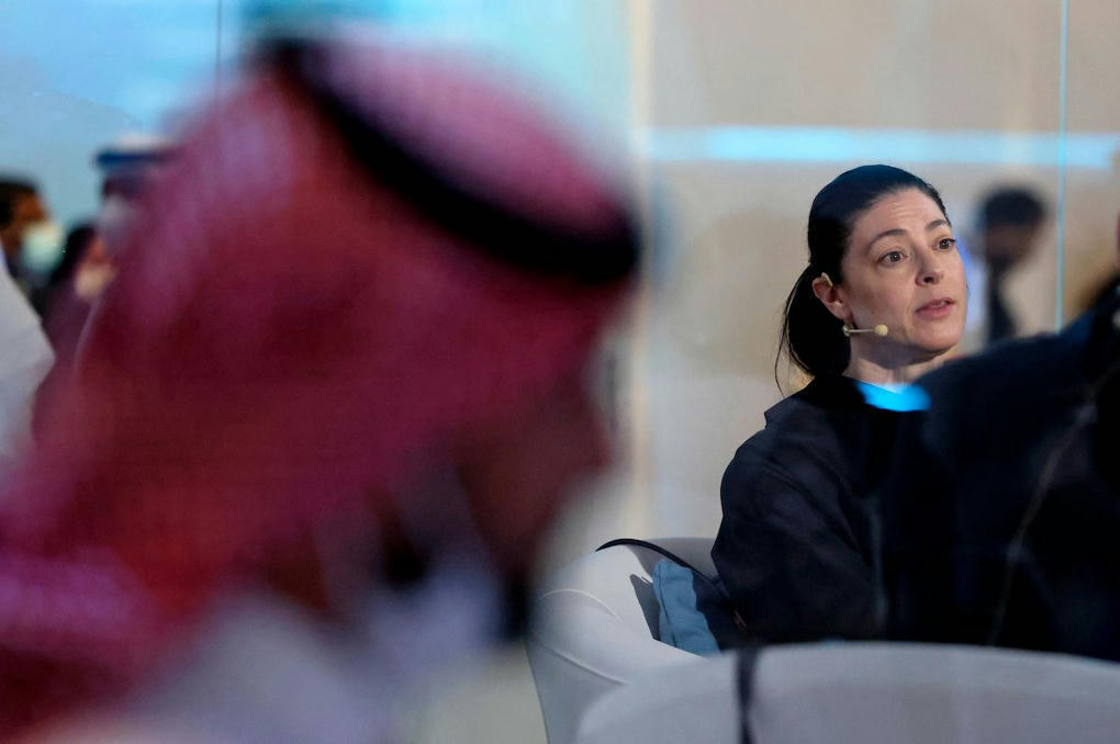 OLOGDubai's tweet photo. UAE, Israel sign driving license agreement – https://t.co/6o0bhpeYOU https://t.co/t9ol828yqH