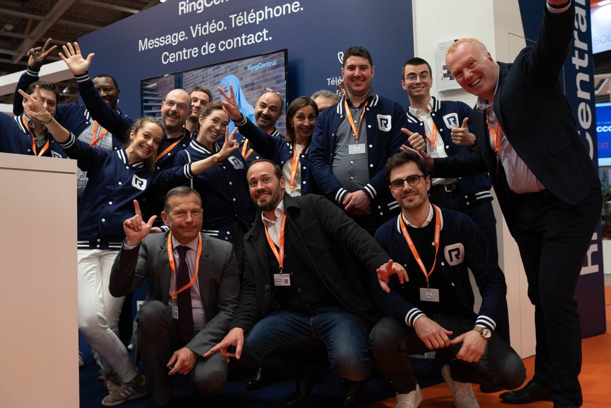 Merci pour votre présence lors de notre cocktail hier 🥂 ! Une occasion unique de vous rencontrer pour parler #RelationClient et #Collaboration dans une ambiance conviviale 🤝  . #StrategieC