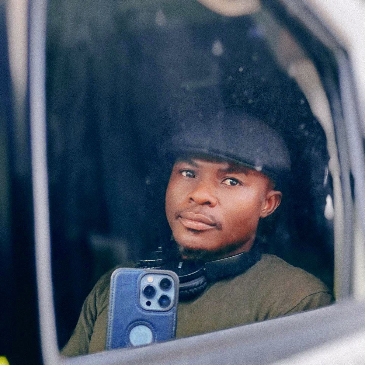 ebizimoarabina's tweet image. Thank you #TwitFam for all the warm Birthday wishes.

❤️ 

#MarchDump