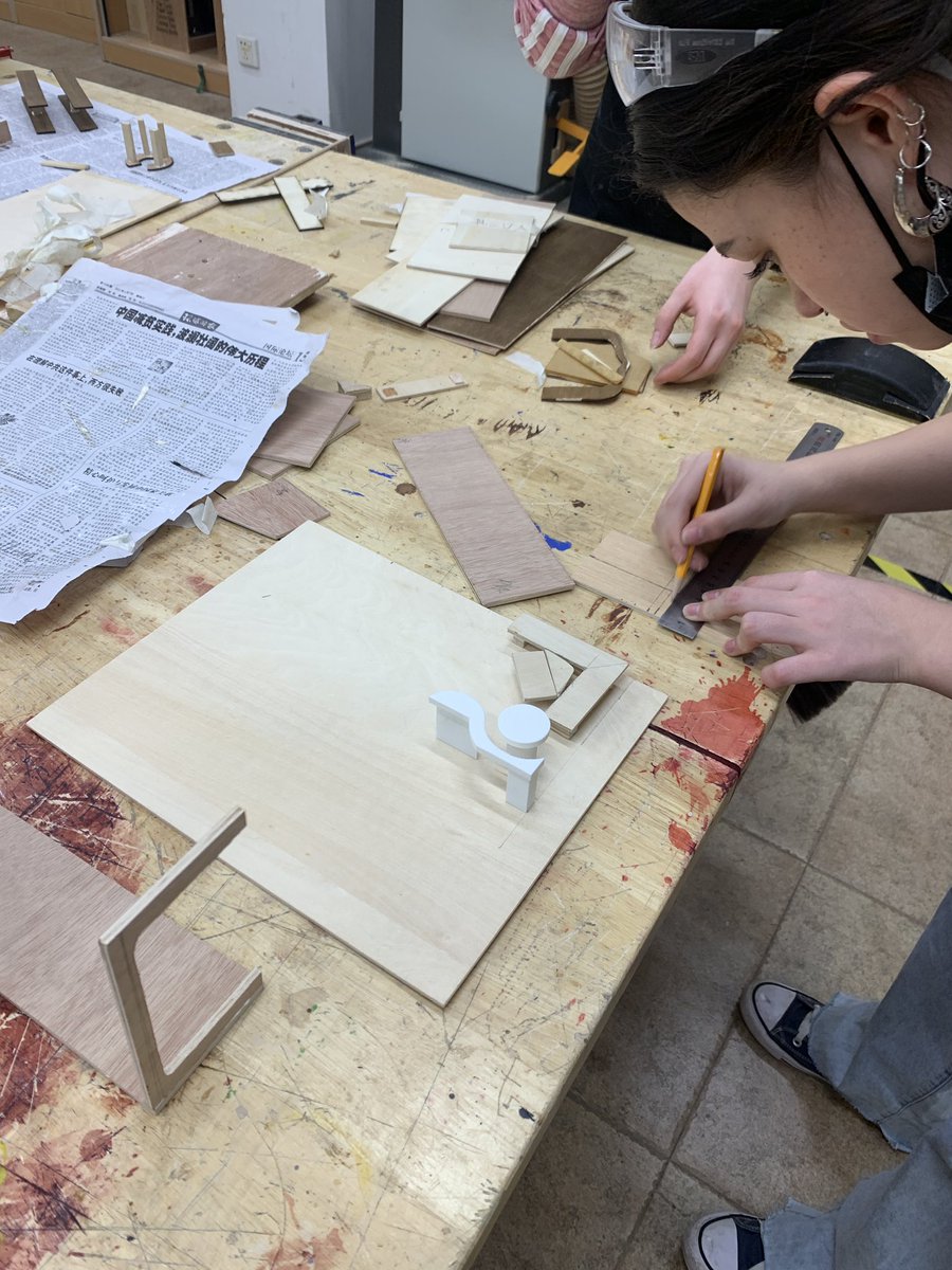 pimstar's tweet photo. Ss assembling their community elements for a #refugeecommunity to thrive. Each model should give the refugees a sense of belonging! The content ended up being real current. #designforempathy #mypdesign @WAB_LIVE @r_langlands @angeliacrouch @Bosslip @LennyDutton https://t.co/9mKi6zoDnD