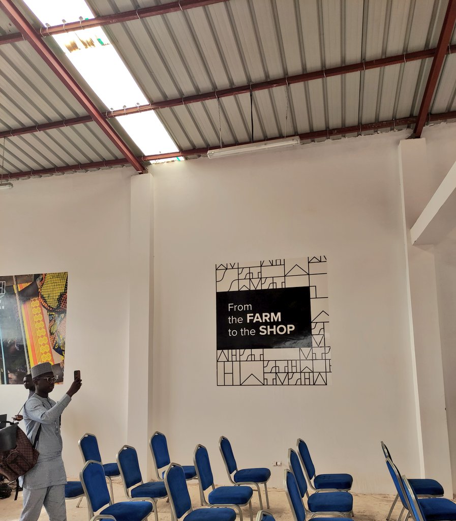 kofisikaandI's tweet photo. Some young blood in the #creative industries 's #ecosystem in #senegal #fashionomics #creativeindustries #kebetu @dakardesignhub @Musel_group #fashion #MuseenMAG @drivingmsdupsie #glam #GLAM #foundation https://t.co/C6biMQQEQq