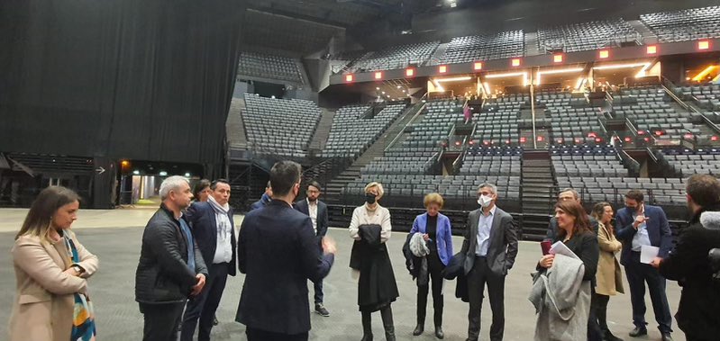 fabiennedulac's tweet image. J-848 avant la cérémonie d’ouverture de Paris 2024 ! Les équipes @Orange_France sont déjà à pied d’œuvre pour relever le défi ! Une aventure humaine, technique et environnementale hors norme #ObjectifParis2024 @laurence_jdn @pierreclement_ @Accor_Arena