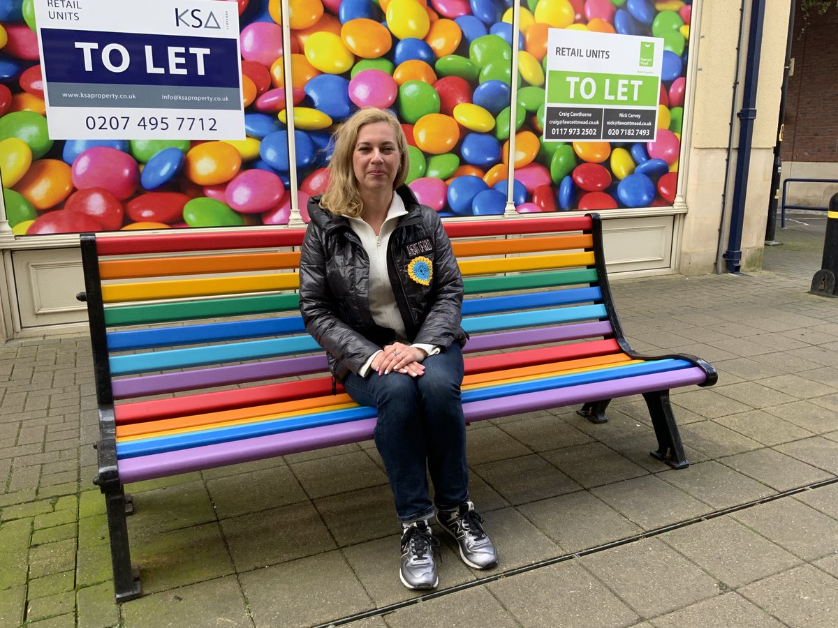 ChippenhamHub's tweet photo. This is Natalie who arrived in the UK just days before the dreadful conflict began. She is a new volunteer β¦@ChippenhamHubβ© who will be available to welcome her compatriots to Wiltshire. #LoveChippenham #UnityWithUkraine https://t.co/lE5q3UND7k