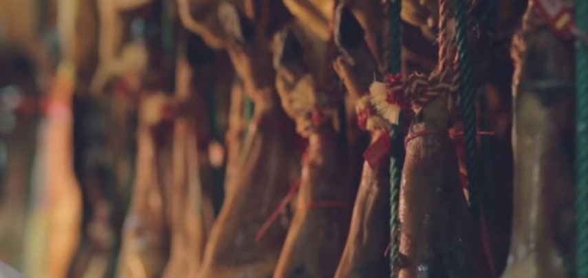 Curious about Spanish food? 
You can collect orders from us (BN5 9BJ)or order online 
👉Opening hours
Monday to Thursday (8am to 5pm)
Fridays (8am to 2:30pm) 
 👉 ibericafood.com

#spanishfood #paella #spanishtapas  #iberico #comidaespañola  #ham #food